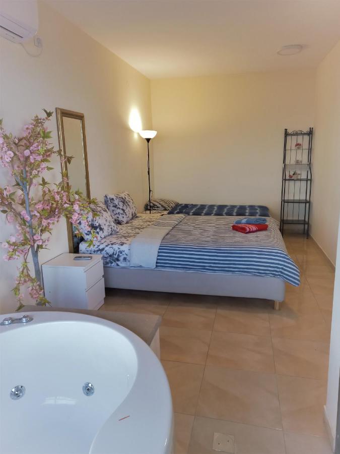 Panorama Bay View 3 Room Haifa Eksteriør billede